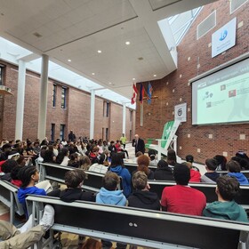Nos élèves de 7e et 8e ont participé à un atelier sur la cyberintimidation 